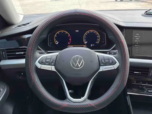 Volkswagen Passat Outstanding 380TSI Longteng Edition