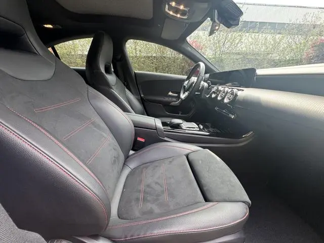 Mercedes-Benz Mercedes-Benz CLA CLA 200 four-door coupe