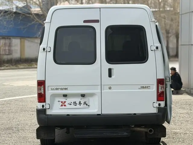 JMC Teshun 2.8T commercial short-axis mid-top 6-seater national VI JX493