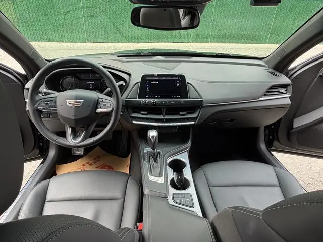 Cadillac Cadillac CT4 28T luxury