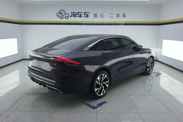 Geely Galaxy Galaxy L6 1.5T DHT 125km Starship