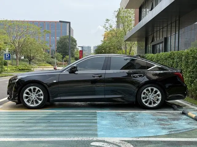 Cadillac Cadillac CT5 28T Luxury Standard Edition