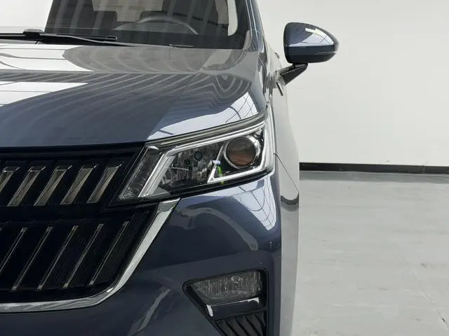 Wuling Wuling Jiachen 1.5T CVT Smart Luxury