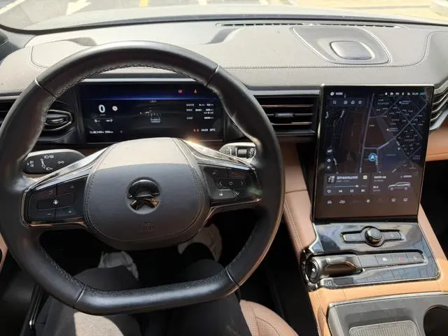 NIO NIO ES8 450KM six-seater version