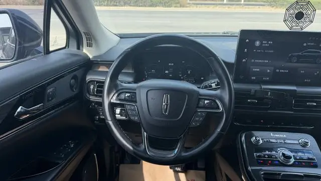 Lincoln Navigator 2.0T four-wheel drive Zunya Edition