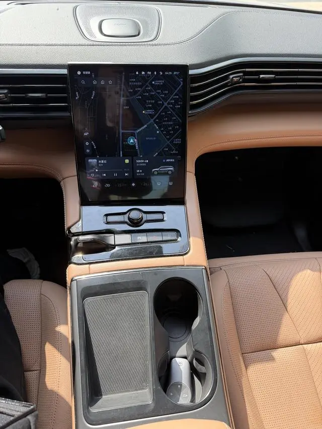 NIO NIO ES8 450KM six-seater version