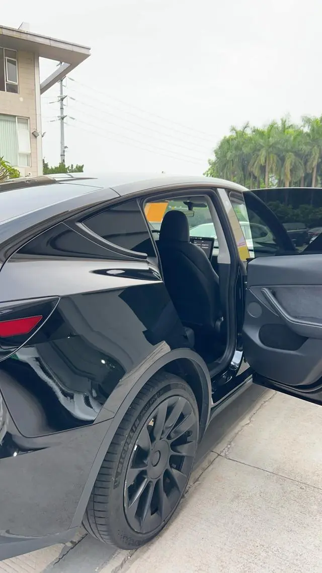Tesla Model Y Long battery life all-wheel drive version