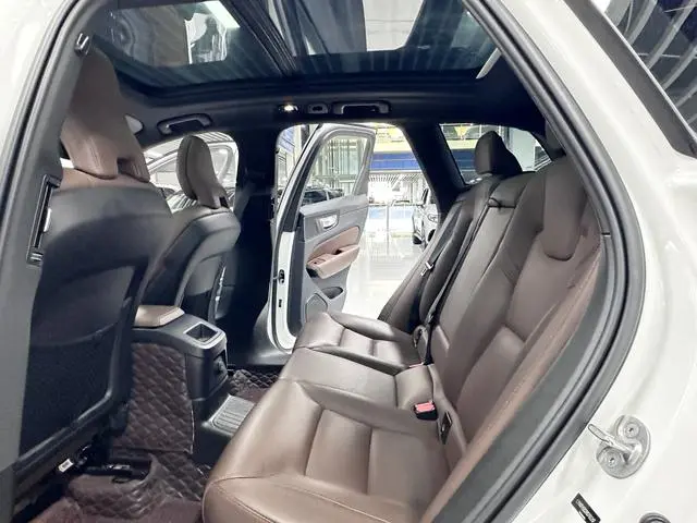 Volvo Volvo XC60 PHEV T8 four-wheel drive long battery life Zhiyuan Deluxe Edition