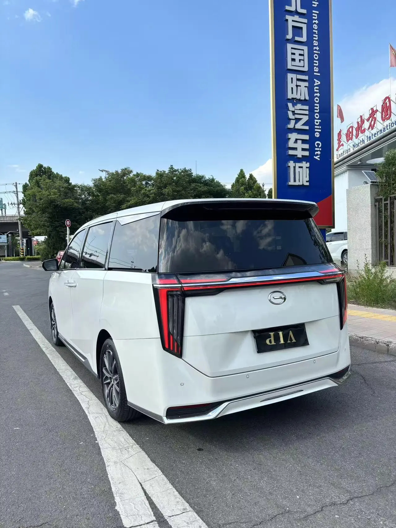 GAC Trumpchi M8 Master Series 2.0 TGDI Premium Edition