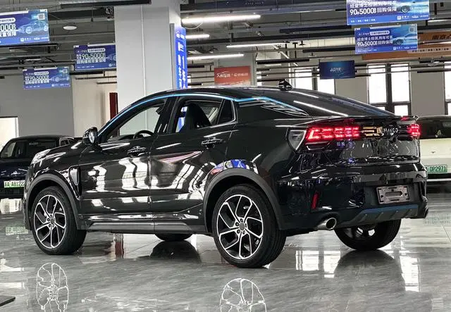 LYNK & CO Lynk 05 2.0TD two-wheel drive Halo