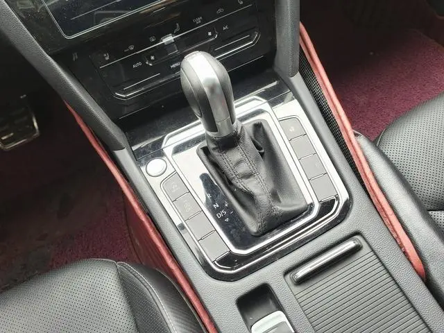 Volkswagen Volkswagen CC 330TSI Charm Edition Country VI