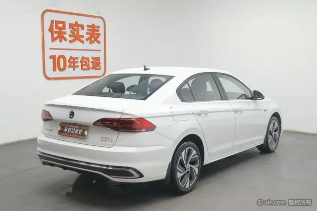 Volkswagen Bora 300TSI DSG Premium Edition