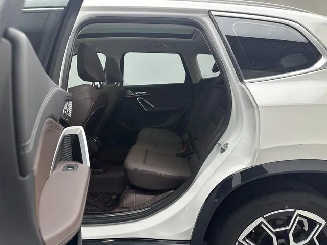 BMW BMW X1 sDrive25Li X design set