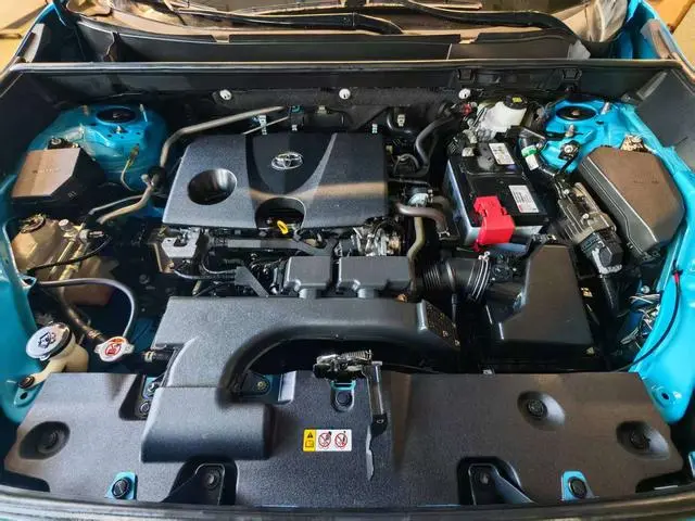 TOYOTA RAV4 Rongfang 2.0L CVT four-wheel drive Premium Edition