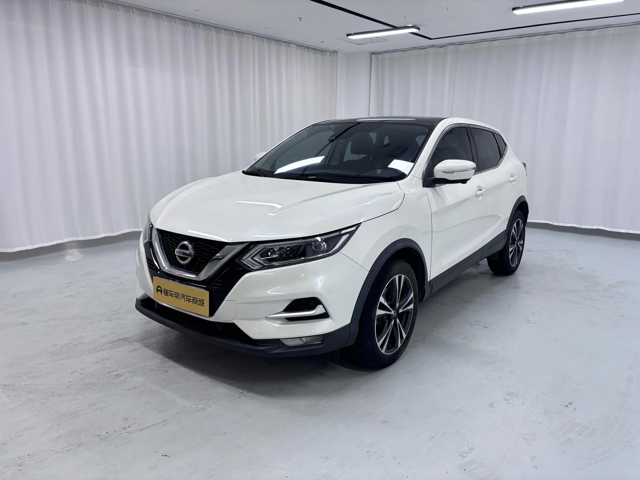 Nissan Qashqai 2.0 L XV Prem Deluxe Edition