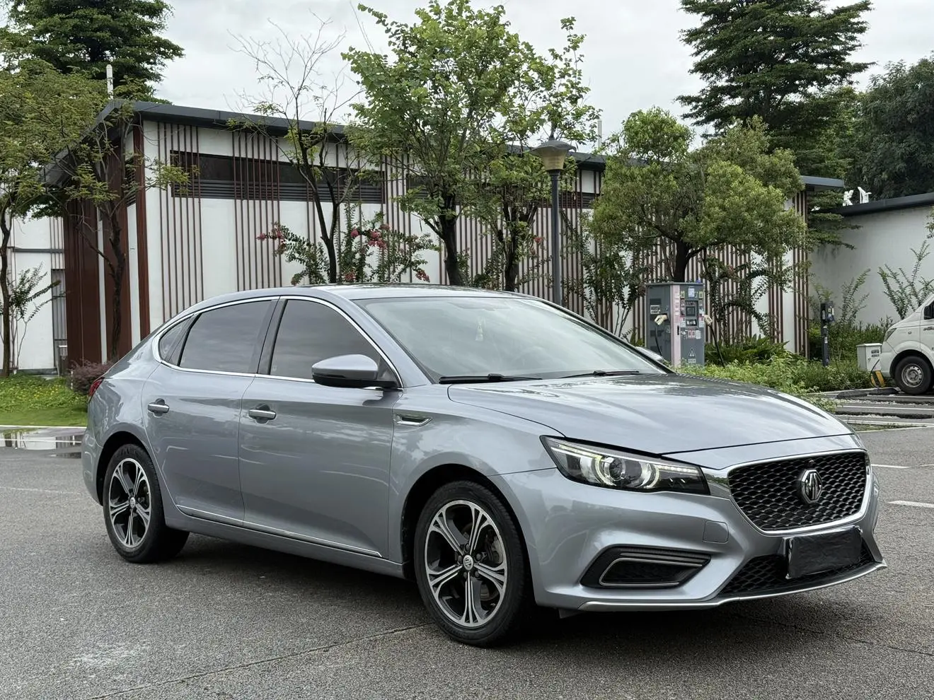 MG MG6 20T automatic luxury Intelligent version