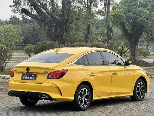 MG MG5 180DVVT Manual Youth Deluxe Edition