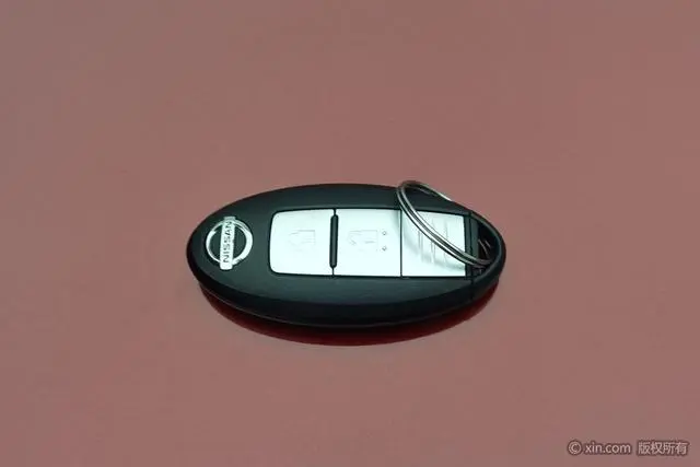 Nissan TIIDA 1.6L CVT Smart Travel Edition