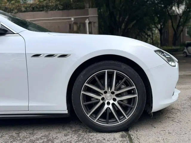 Maserati Ghibli 3.0T Standard Edition