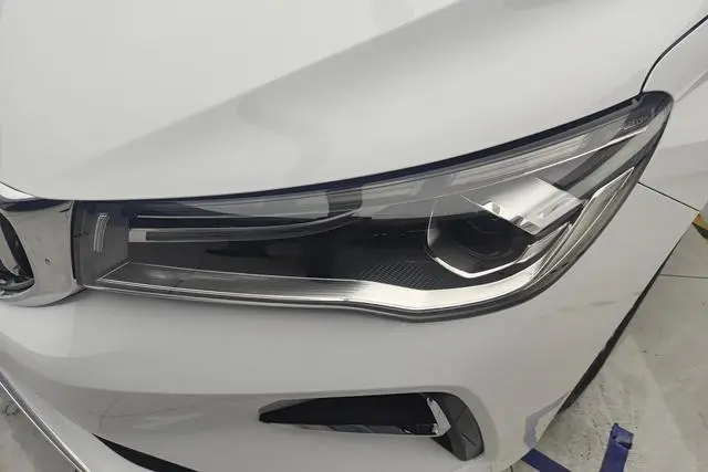 Geely Emgrand 4 million commemorative 1.5L CVT transcendent type