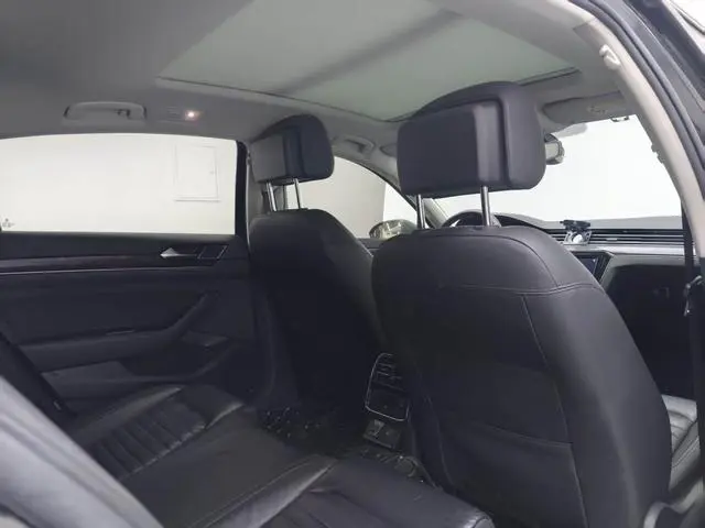 Volkswagen Magotan 330TSI DSG Luxury Country VI