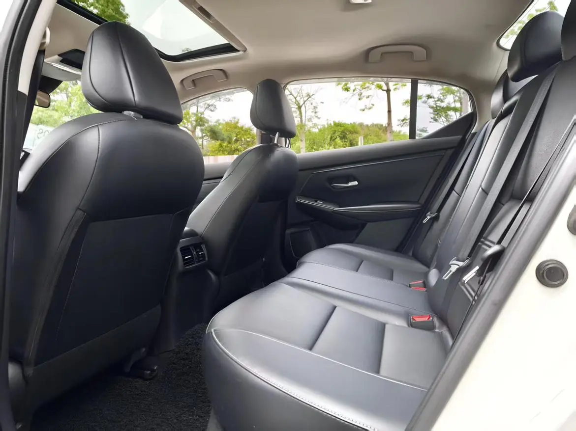 Nissan Xuan Yi 1.6L XL CVT Enjoy Edition