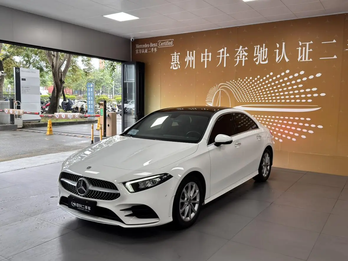 Mercedes-Benz Mercedes-Benz A-class Facelift A 200 L sports sedan fashion version