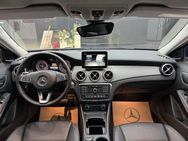 Mercedes-Benz Mercedes-Benz GLA GLA 200 Blues Edition