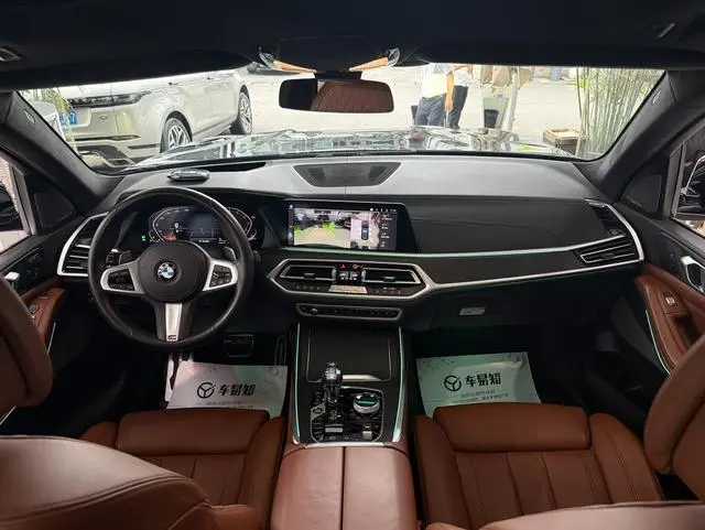 BMW BMW X7 xDrive40i Exclusive M Sports Suit