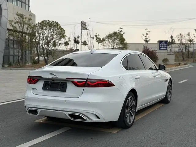 Jaguar Jaguar XFL 2.0T P200 two-wheel drive Elite Deluxe Edition