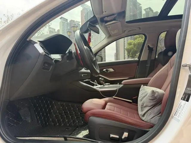 BMW BMW 3 Series Facelift 325Li M sports suit