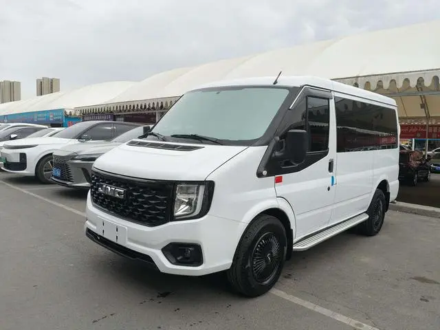 JMC Fushun 2.0T manual diesel short-axle low-top commercial multi-function passenger car 5 seats