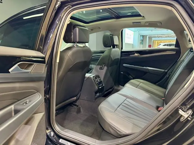 Volkswagen Passat Outstanding 380TSI Longteng Edition