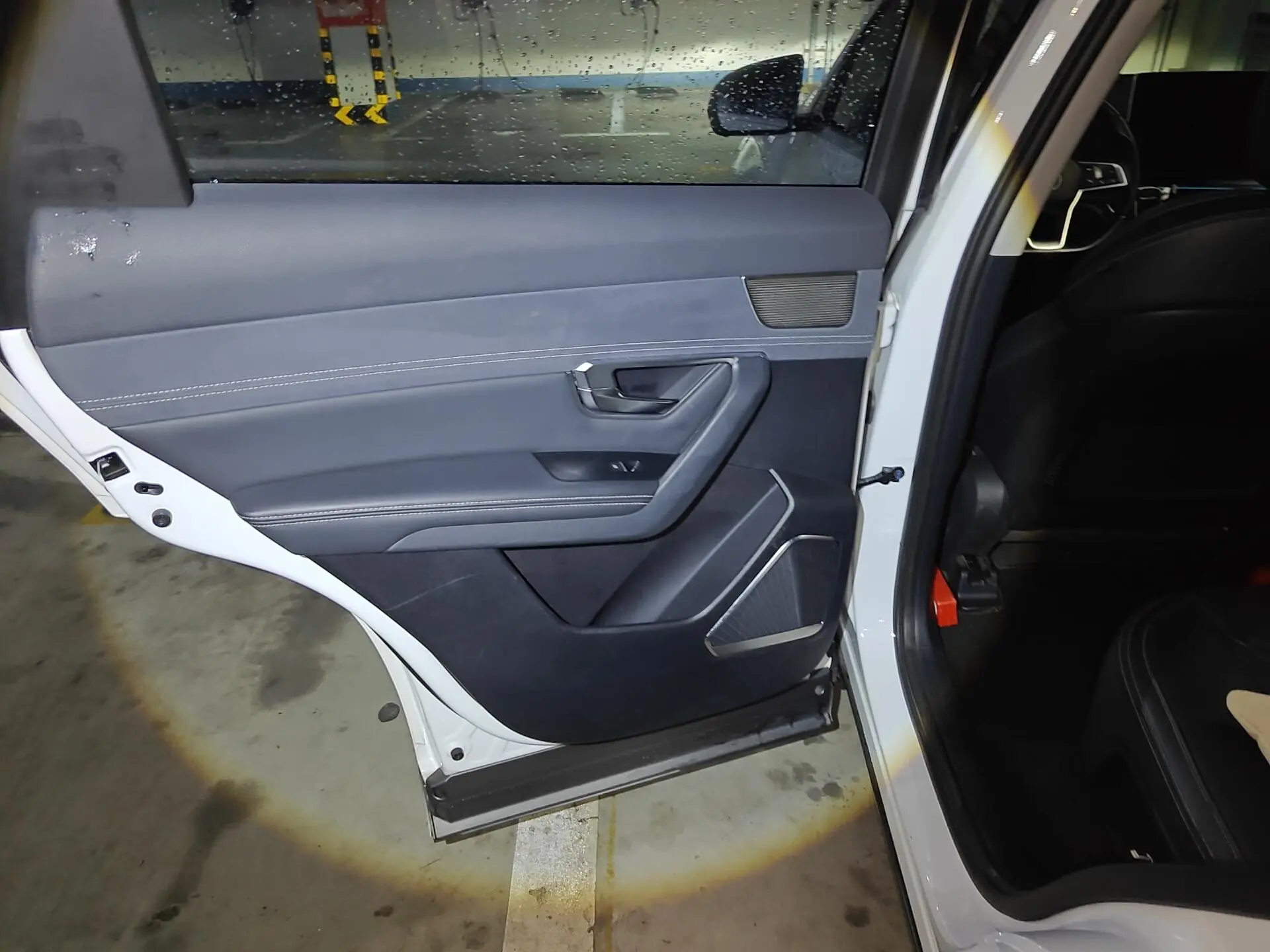BYD Song Pro DM DM 1.5T four-wheel drive performance version flagship model