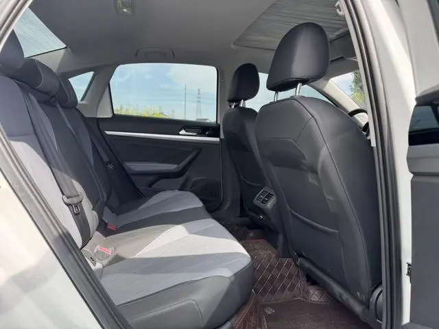 Volkswagen Lavida 1.5L automatic five million version