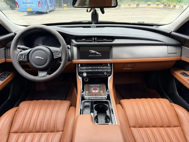 Jaguar Jaguar XFL XFL 2.0T 240PS Luxury Edition