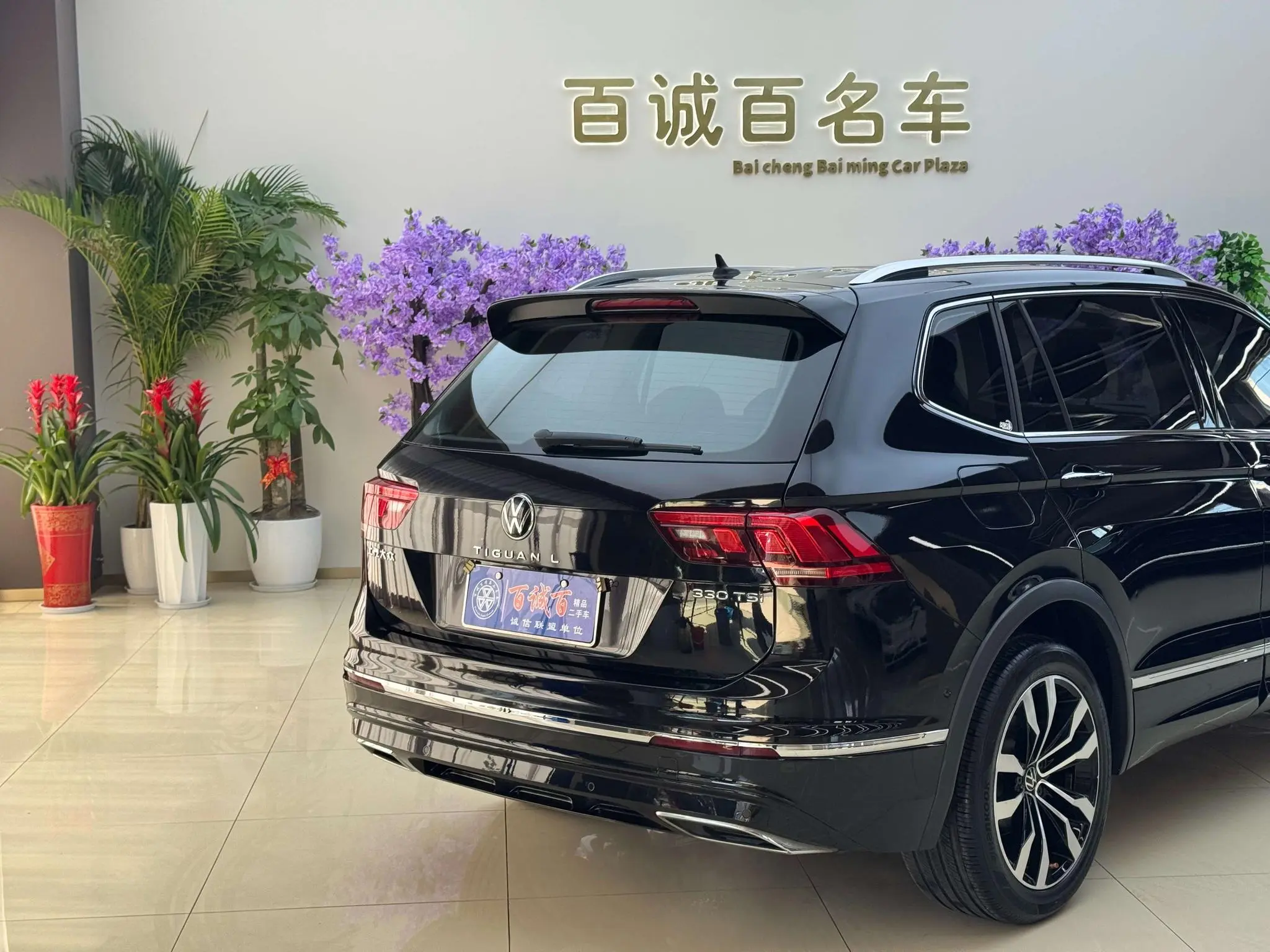 Volkswagen Tiguan L 330TSI automatic two-wheel drive R-Line Premium edition