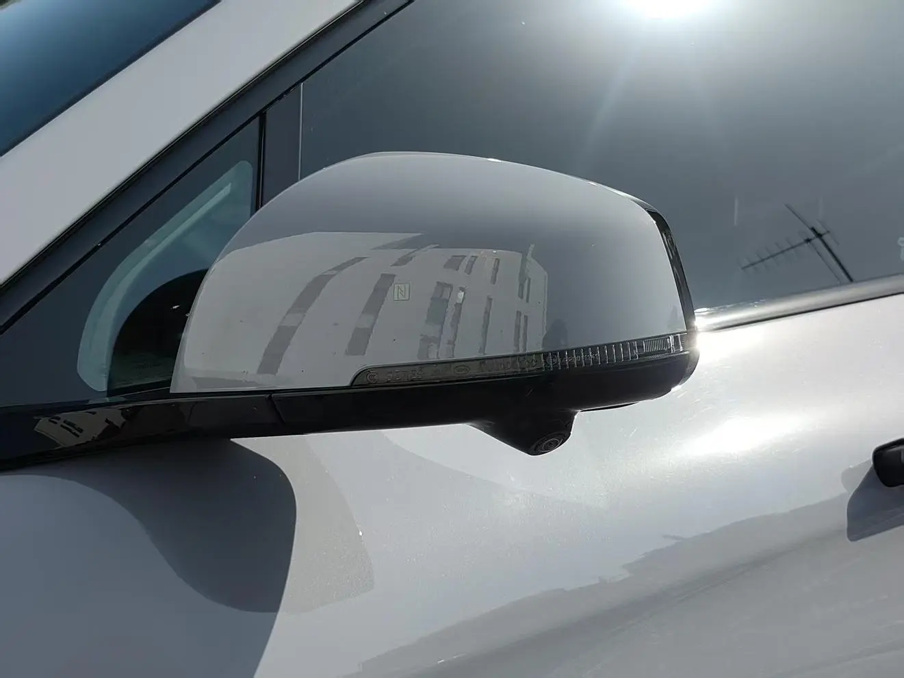 AITO Ask the world M5 Extended range Max RS four-wheel drive high-end smart driving version