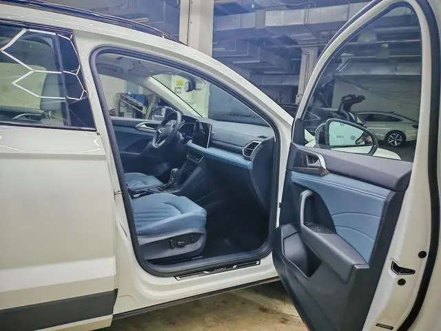 Volkswagen Tuyue 300TSI two-wheel drive Monthly edition