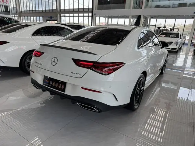Mercedes-Benz Mercedes-Benz CLA CLA 200 4MATIC four-door coupe