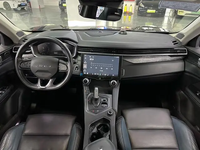 LYNK & CO Lynk 05 2.0TD two-wheel drive Halo