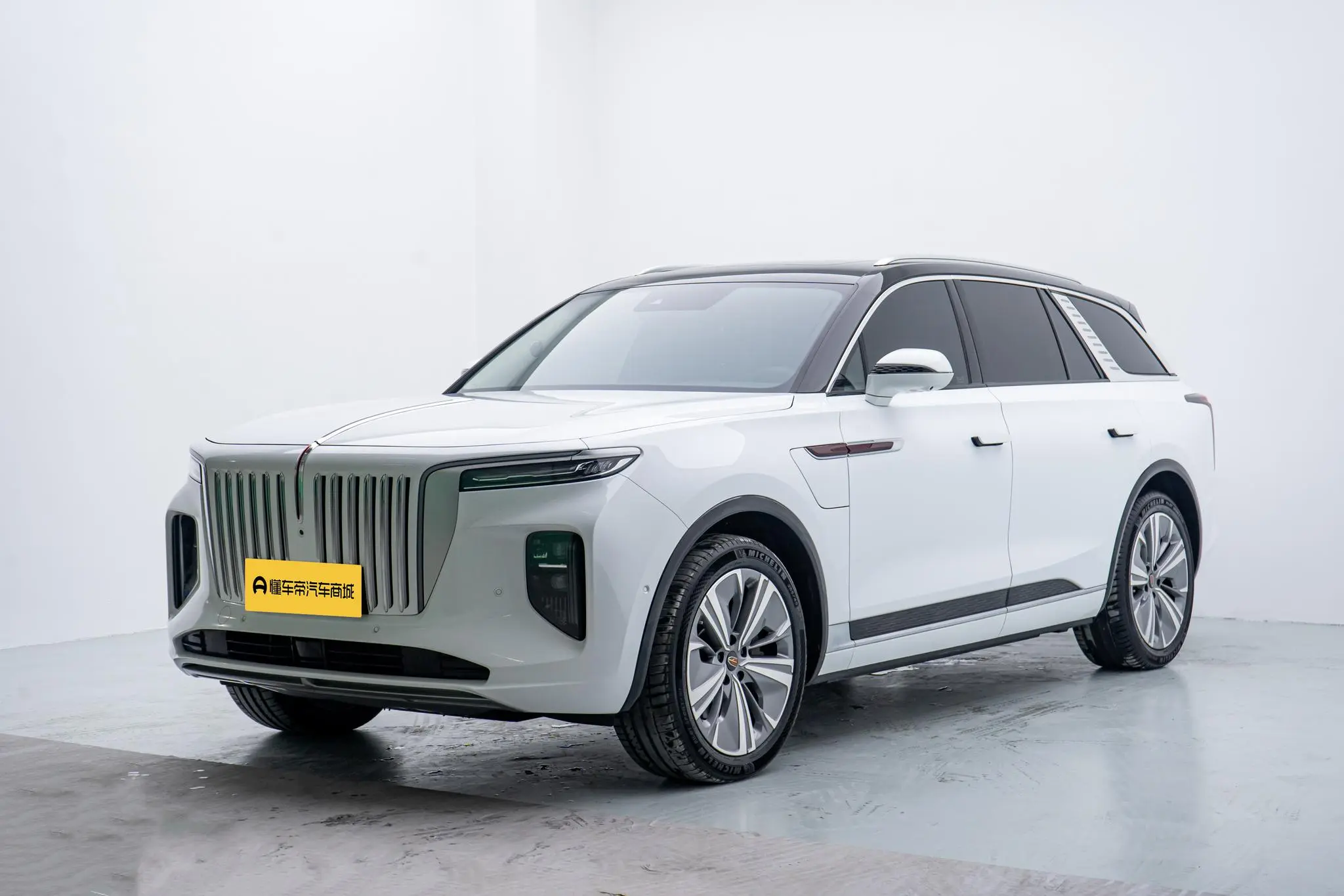 Hongqi Hongqi E-HS9 Facelifted 690km flag enjoy edition six-seater