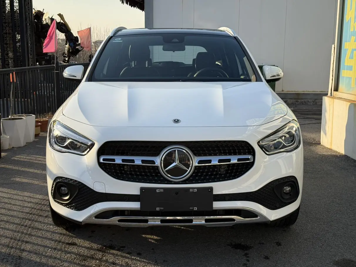 Mercedes-Benz Mercedes-Benz GLA Facelift GLA 200
