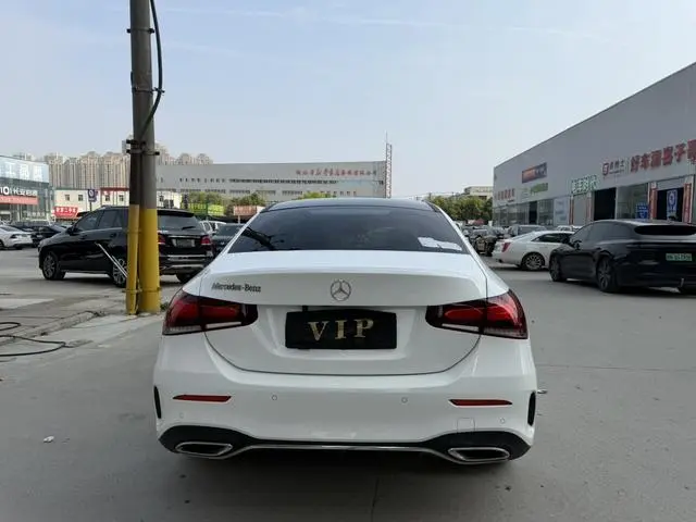 Mercedes-Benz Mercedes-Benz A-class Facelift A 200 L sports sedan fashion version