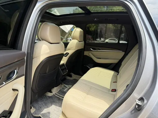 Geely Xingyue L 2.0TD high-power automatic two-wheel drive Dongfang Yao Lanxing version