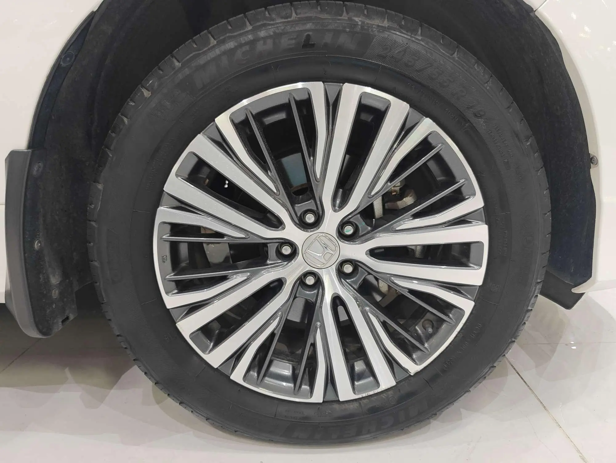 Honda Crown Road 240 TURBO CVT Smart Edition