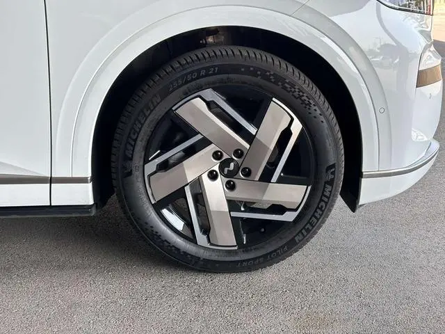 ONVO Nio Le Dao L90 Six-seater Ultra