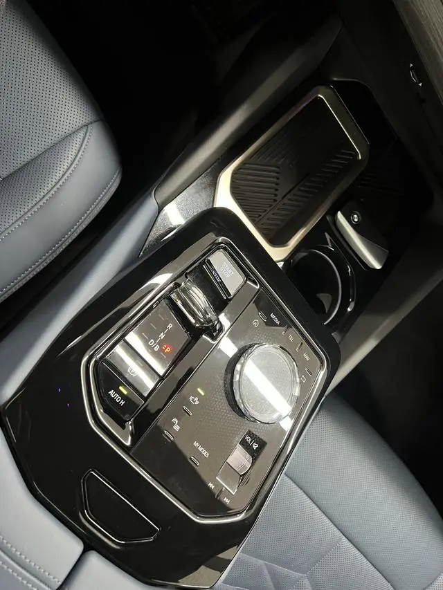 BMW BMW i5 eDrive35L Exclusive M Sports Suit