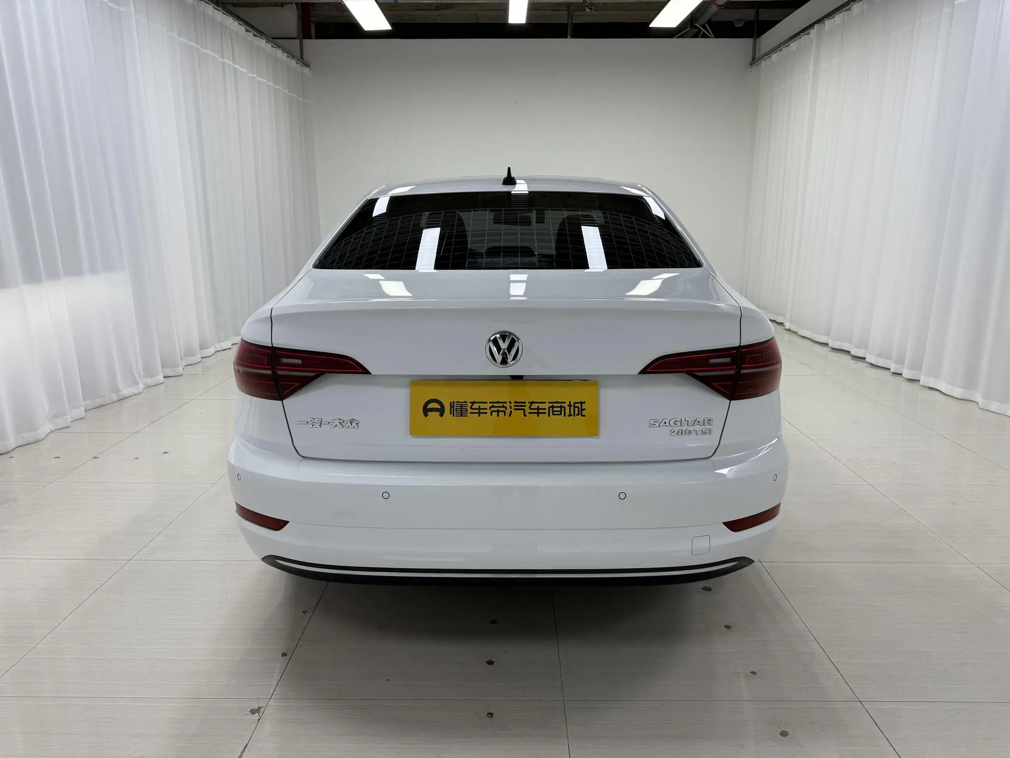 Volkswagen Sagitar 280TSI DSG Beyond Edition
