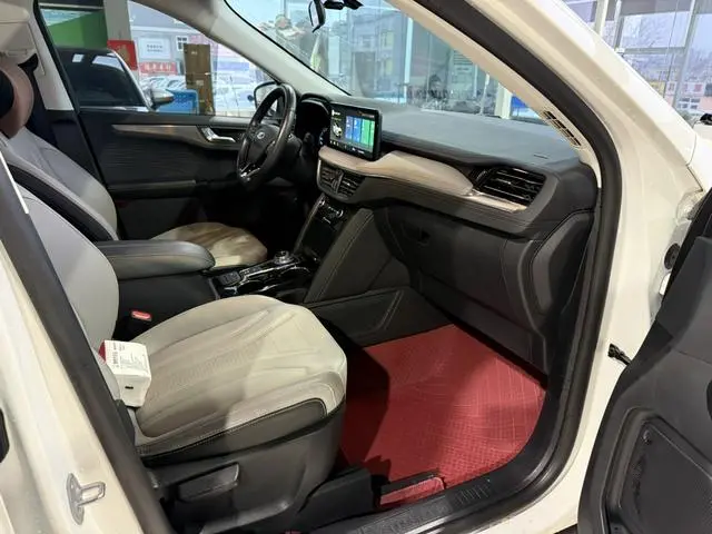 Ford Ruiji EcoBoost 245 two-wheel drive Yaoxiang model